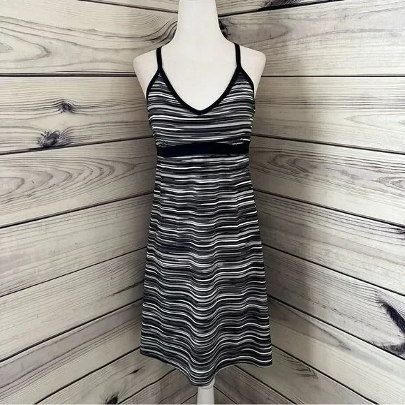 ATHLETA Shorebreak Black & Grey Athletic Swim & Beach Dress - Picture 2 of 8